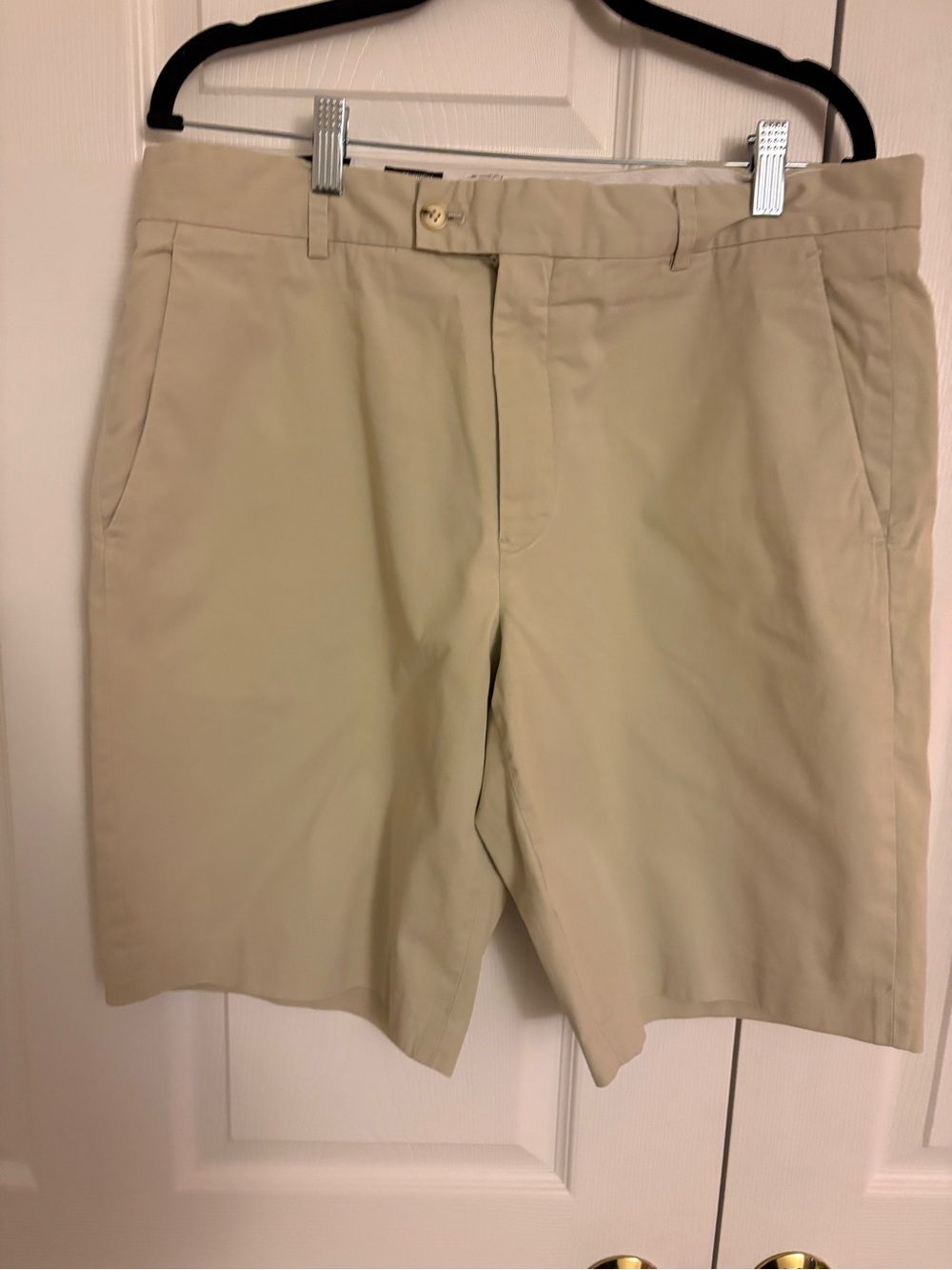 Michael Kors Men's Classic Chino Shorts in Khaki (34 waist) Greenwich Style